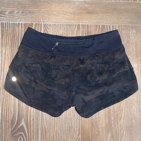 lululemon athletica Pants - Lululemon camo Speed shorts